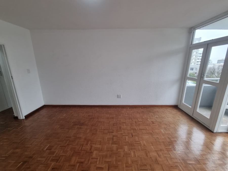 1 Bedroom Property for Sale in Sea Point Western Cape